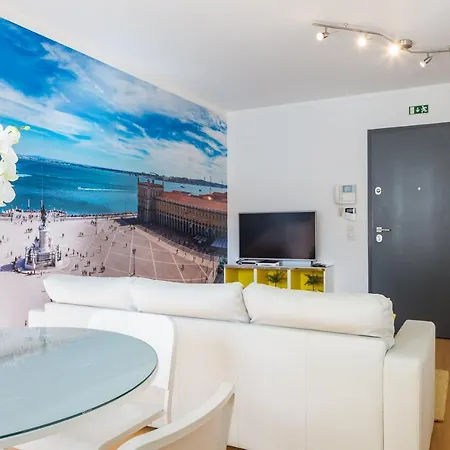 Portucale ! Downtown Premium With Parking Garage Apartment