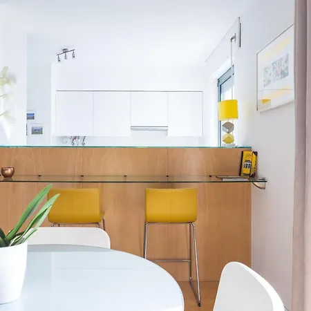 Portucale ! Downtown Premium With Parking Garage Daire *